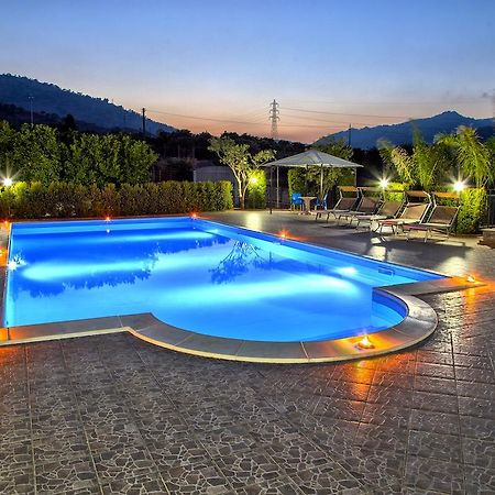 Casa Vacanze Alcantara Gaggi Екстериор снимка
