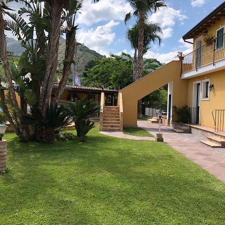 Casa Vacanze Alcantara Gaggi Екстериор снимка