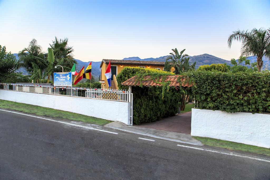 Casa Vacanze Alcantara Gaggi Екстериор снимка