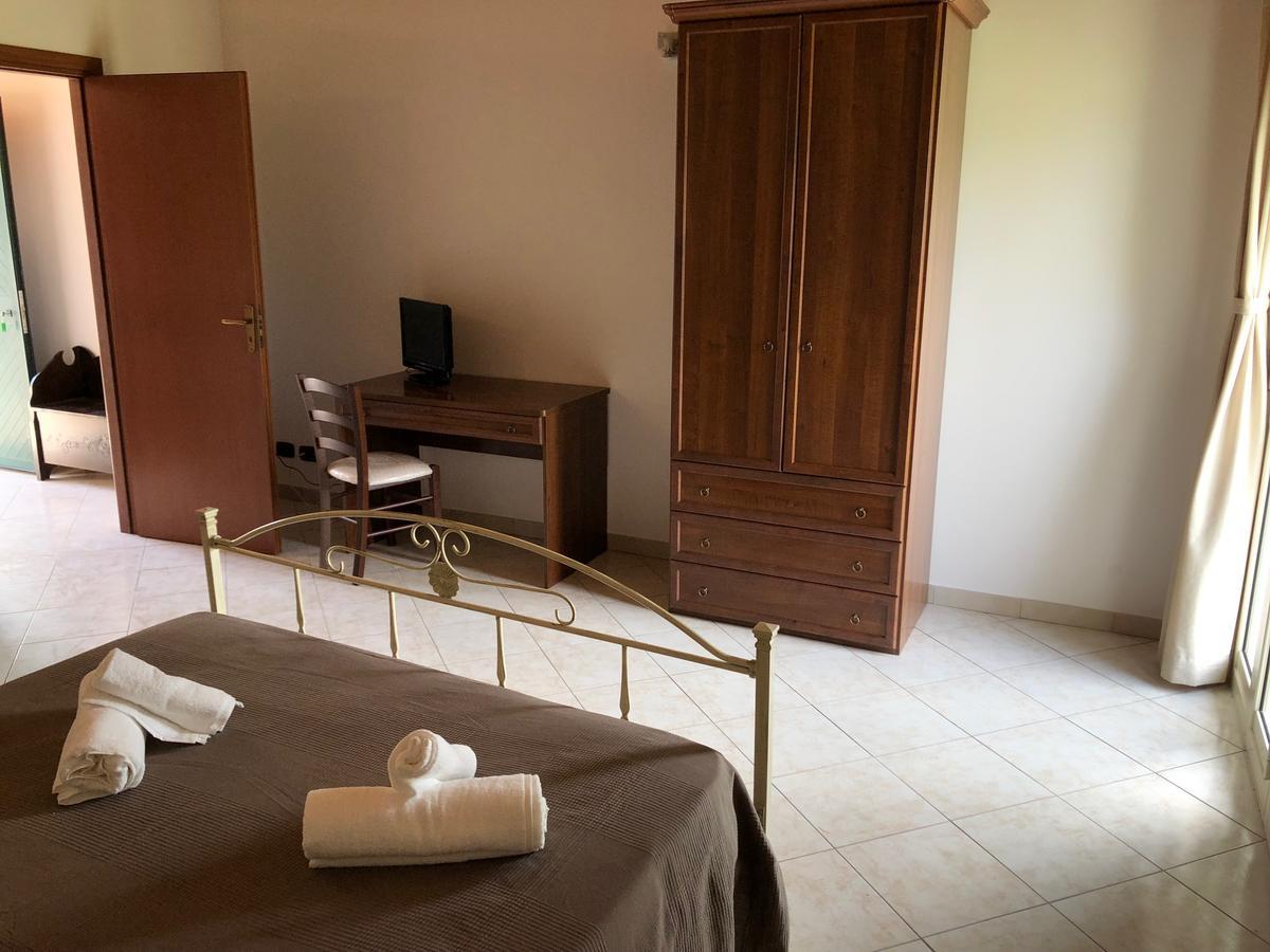 Casa Vacanze Alcantara Gaggi Екстериор снимка