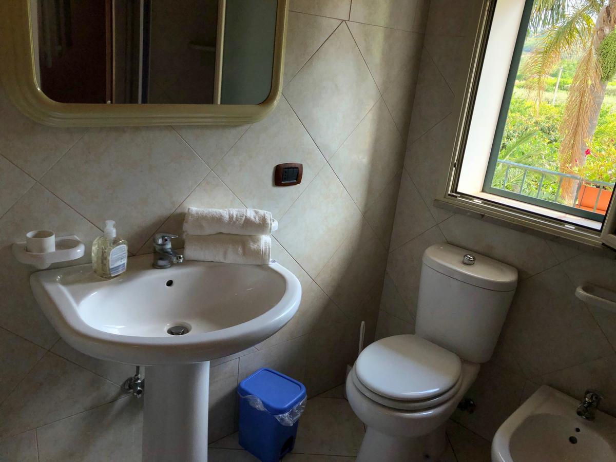 Casa Vacanze Alcantara Gaggi Екстериор снимка